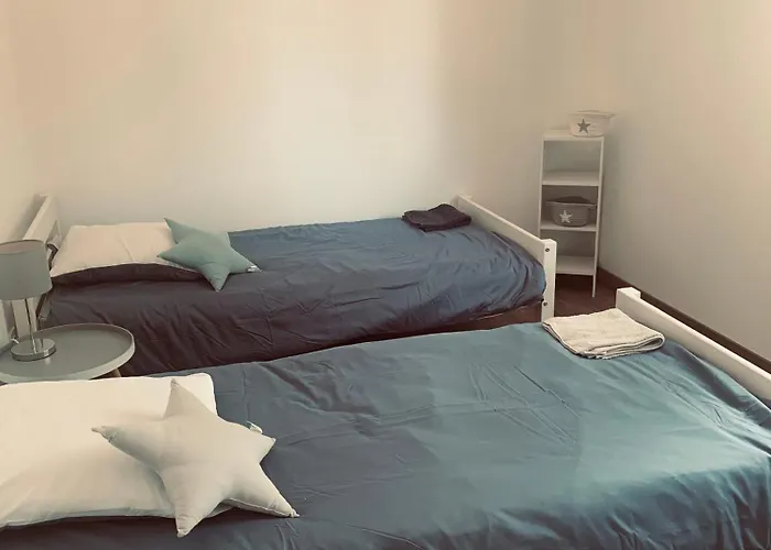 Bois Avec Piscine Villa