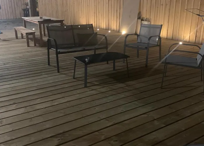 Bois Avec Piscine Villa *