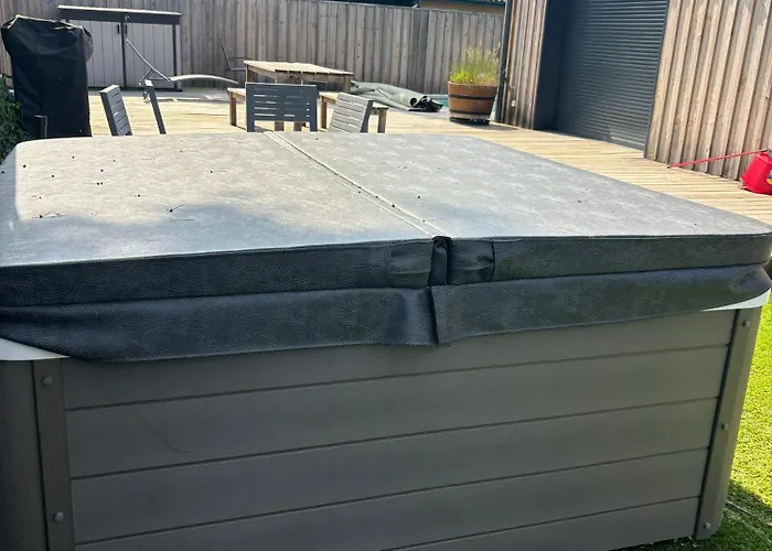 Bois Avec Piscine Ares